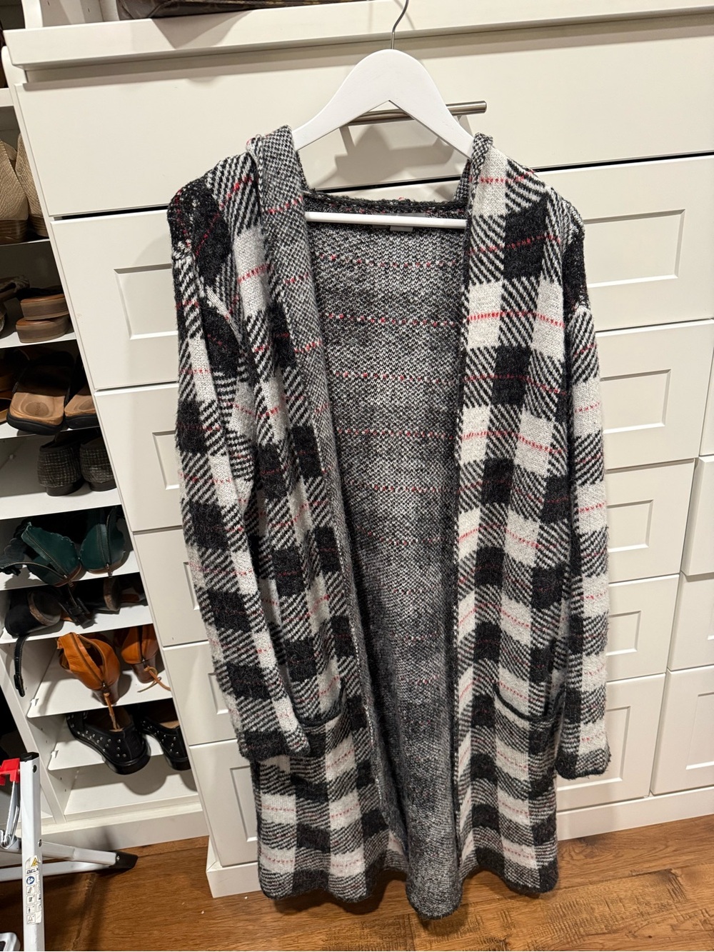 Natural Reflections Black & White Plaid Open-Front Hooded Cardigan